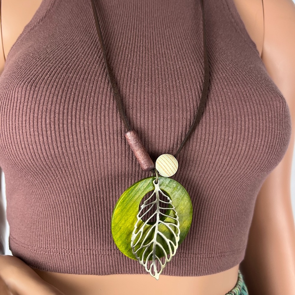 Vintage Style Leaf Statement Necklace
